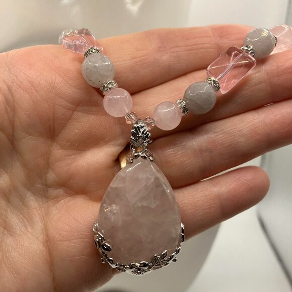 Stunning Genuine Rose Quartz Teardrop Pendant Necklace 20 ins NEW Adjustable - Picture 9 of 16